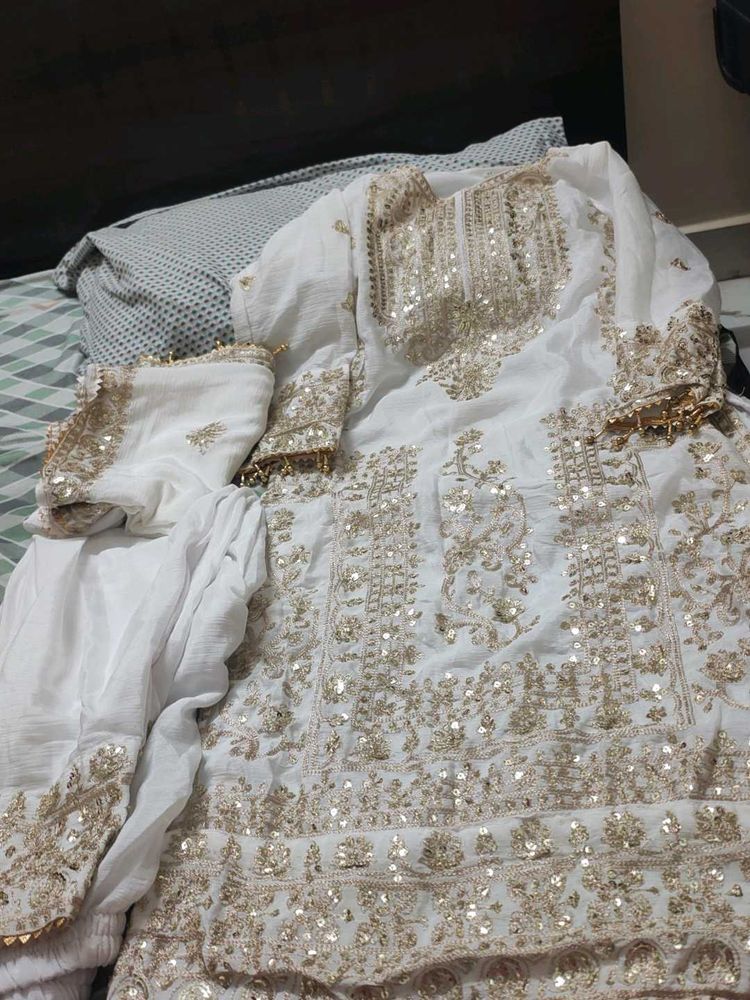 Elegant White Kurta Set with Gold Embellishments