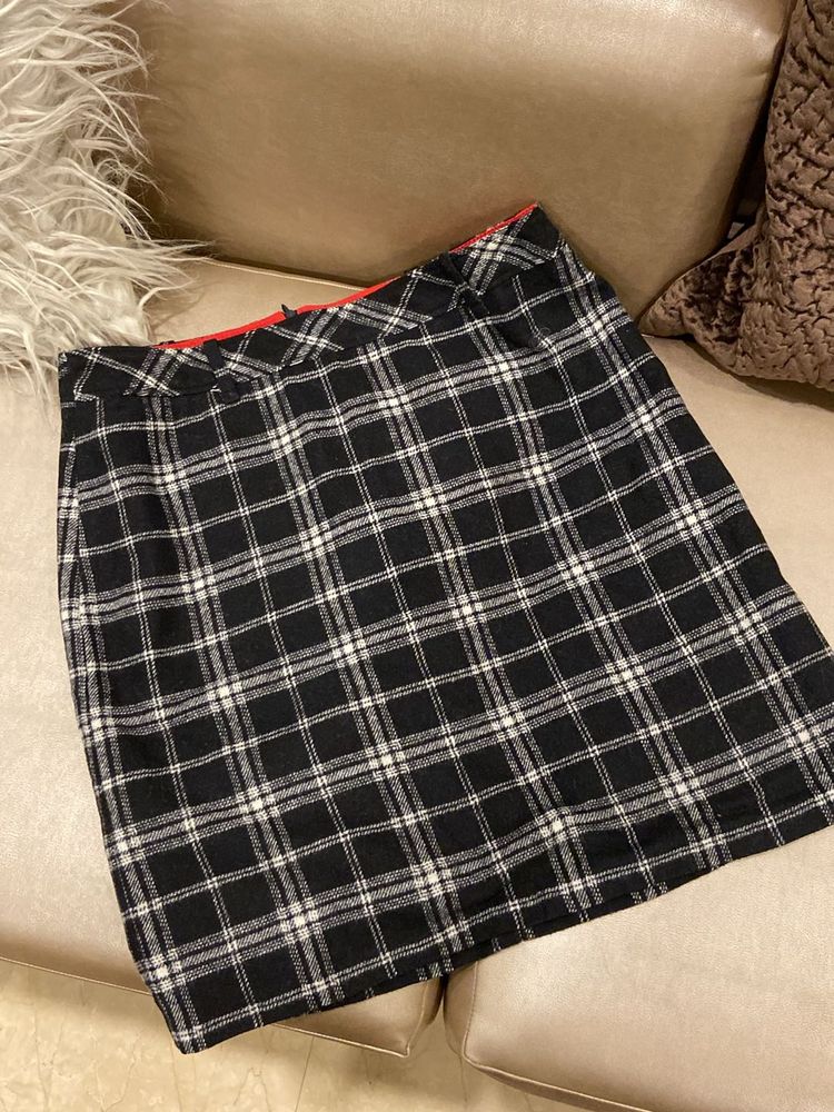 Woollen Checkered Skirt