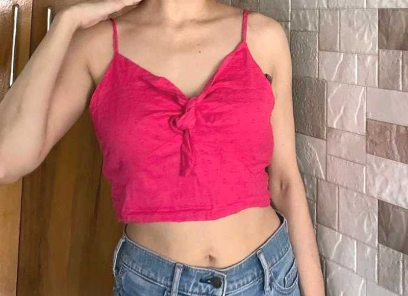 🤍 Cute Sleeveless Crop Top