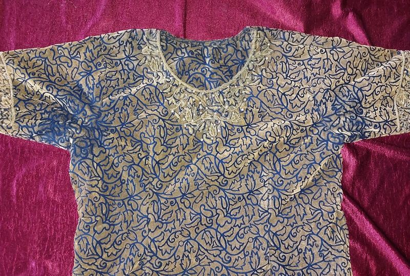 Half Sleeves Partywear Kurti Dress.
