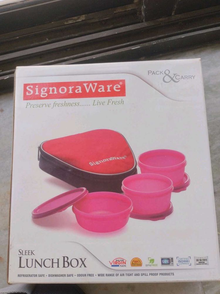 SignoraWare Sleek Lunch Box