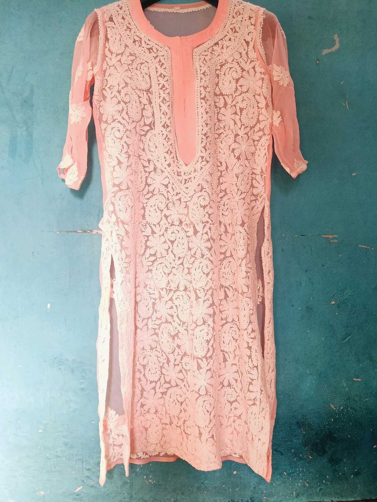 Elegant Pink Embroidered Kurta