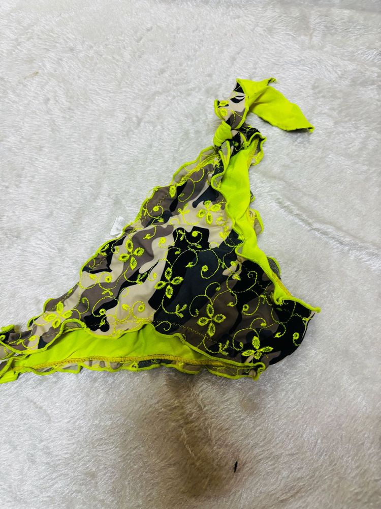Stylish Camo Print Bikini bottom