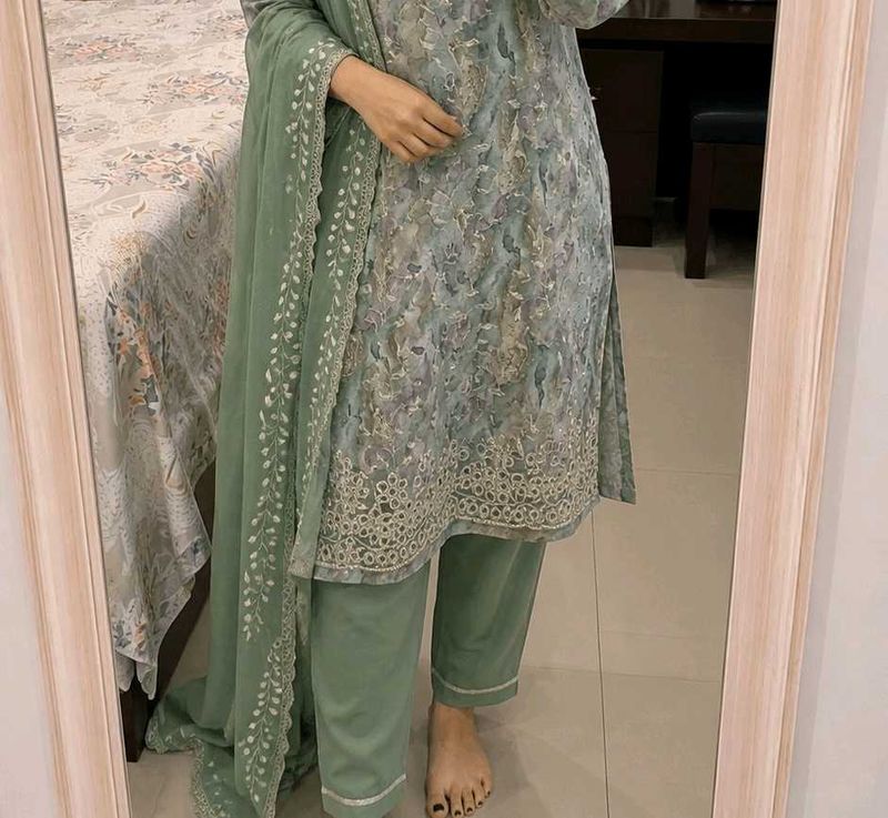 Elegant Floral Print Kurta Set with Dupatta