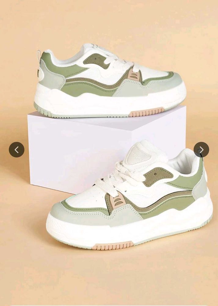 Trendy Colorblocked Sneakers for Women