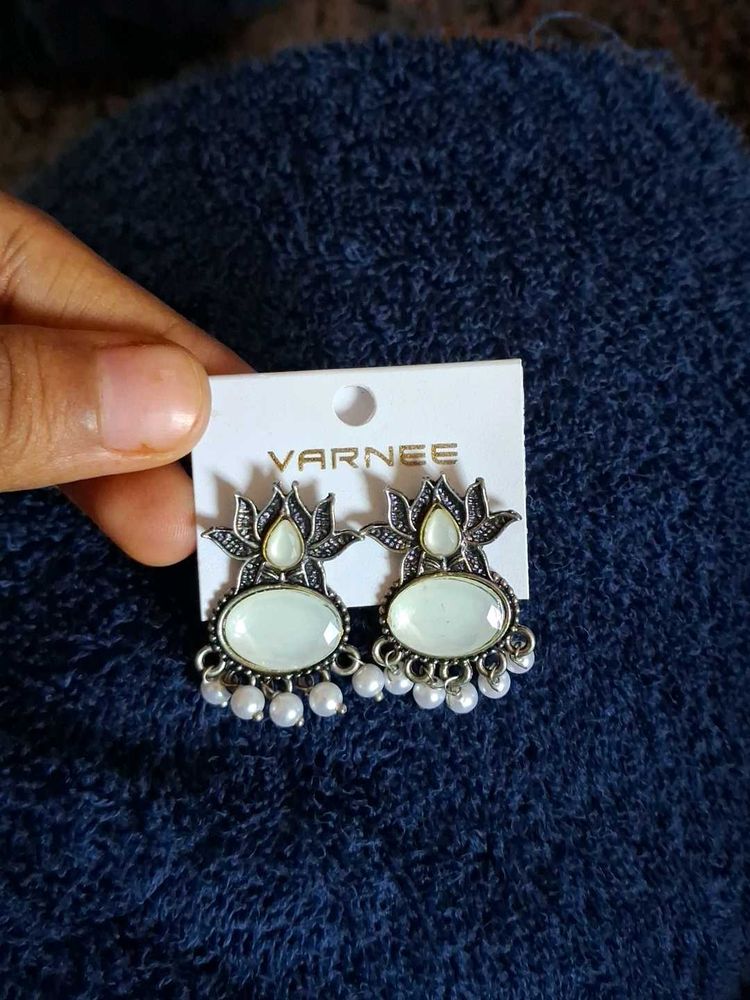 Elegant Oval Earrings with Pearl Drops