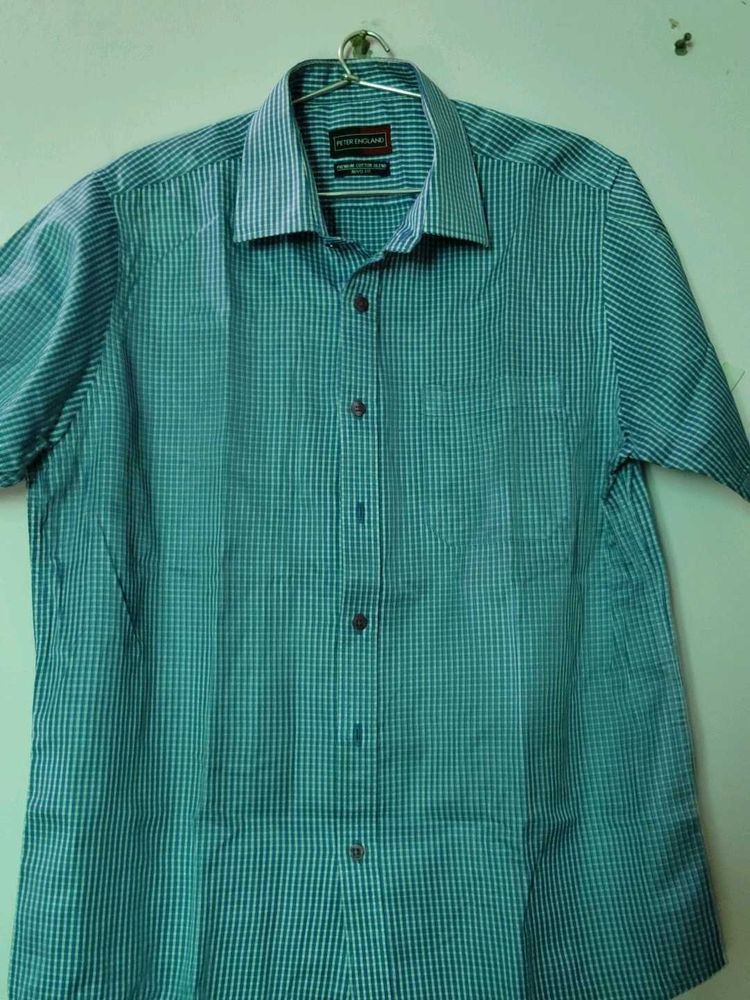 Peter England Men’s Blue Check Short-Sleeve Shirt