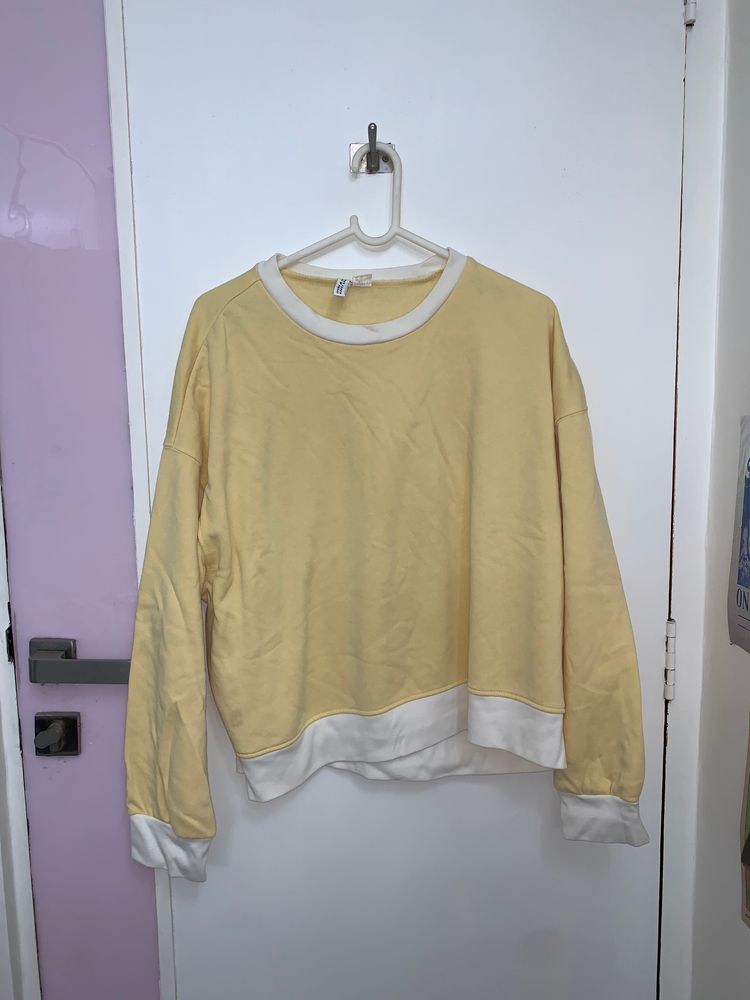 h&amp;m yellow oversized sweatshirt