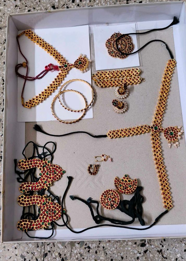 Traditional Bharatnatyam Jewellery Set