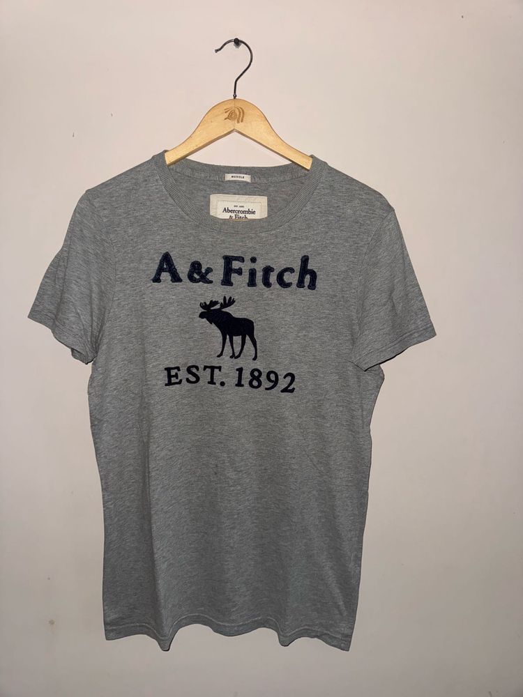 Abercrombie &amp; Fitch Grey Graphic T-Shirt