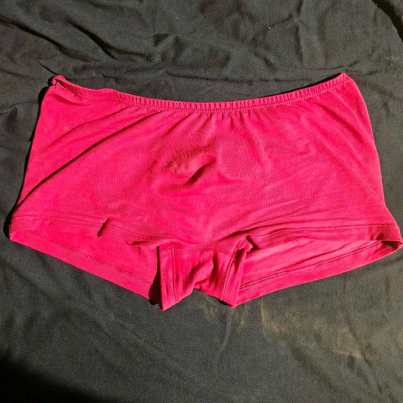 red and 🖤  Boy Shorts