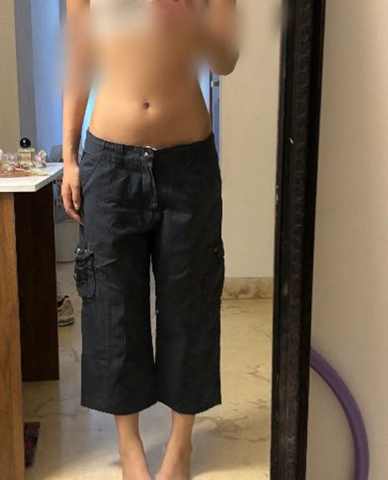 Women's Black Cargo Capris