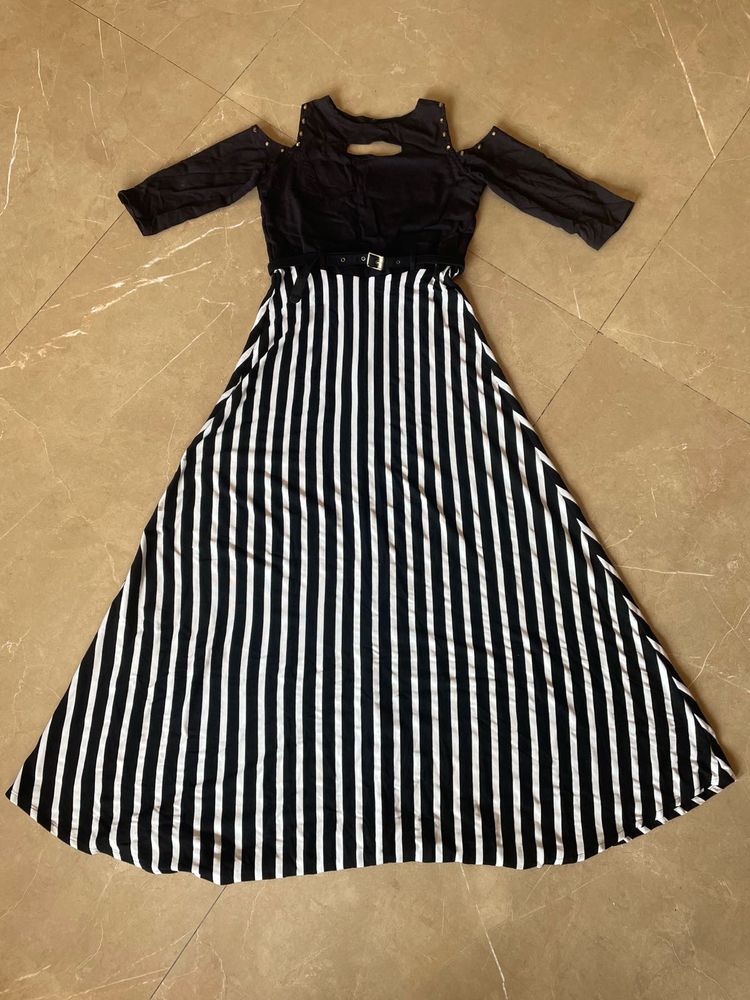 Stylish Maxi Dress With Belt