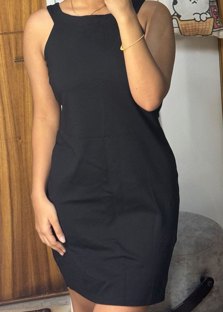 Classic Black Sleeveless Dress