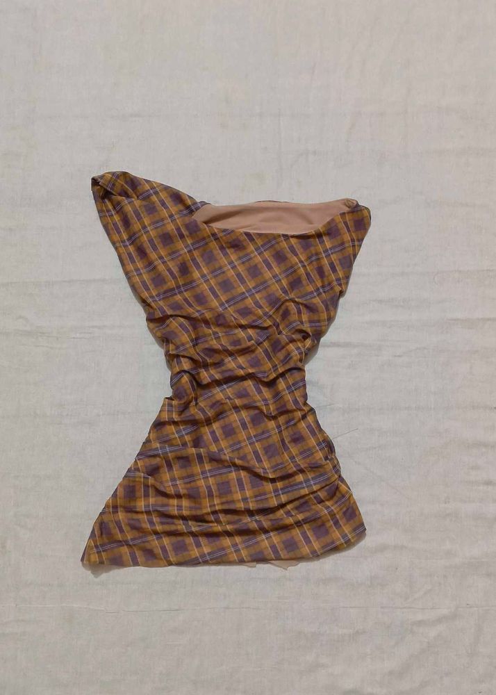 Chic Plaid Ruched top