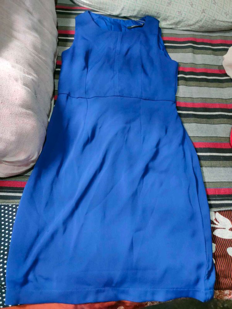 Elegant Blue Sleeveless Dress
