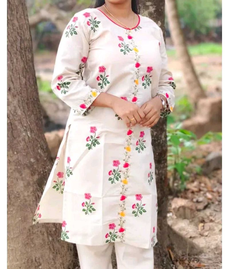 unique kurtha set