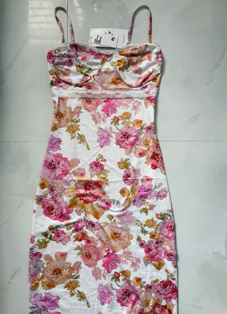 Floral Print Mini Dress with Lace Trim