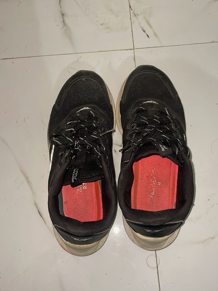 Black Fashion Sneakers USED