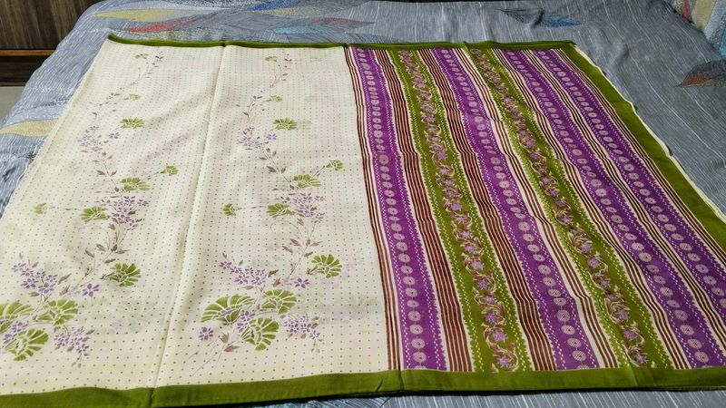 fix rate Floral  cotton Print Saree without blouse
