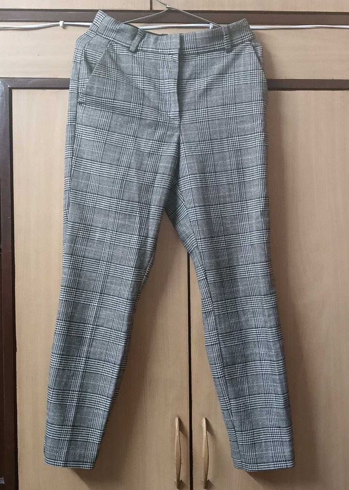 H&amp;M Checked Trousers 👖