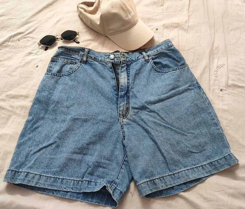 Denim shorts ❤️