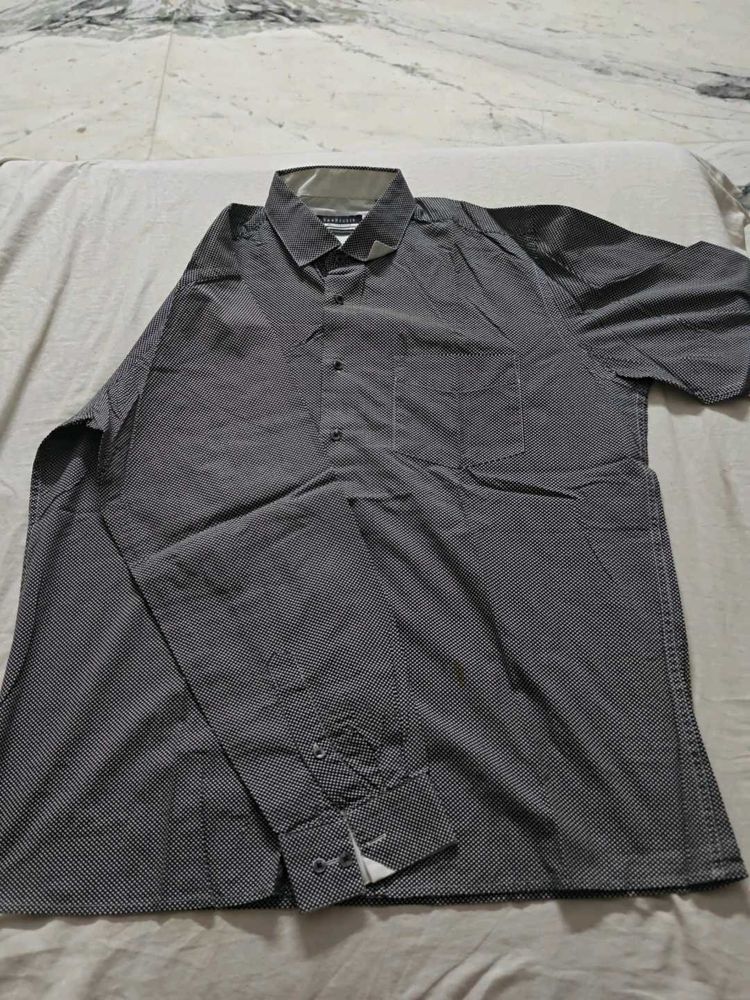 Men's Dotted Long Sleeve Shirt