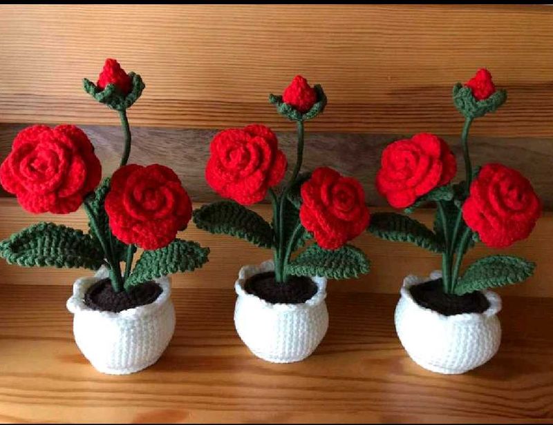 Crochet Rose Flowers Pot