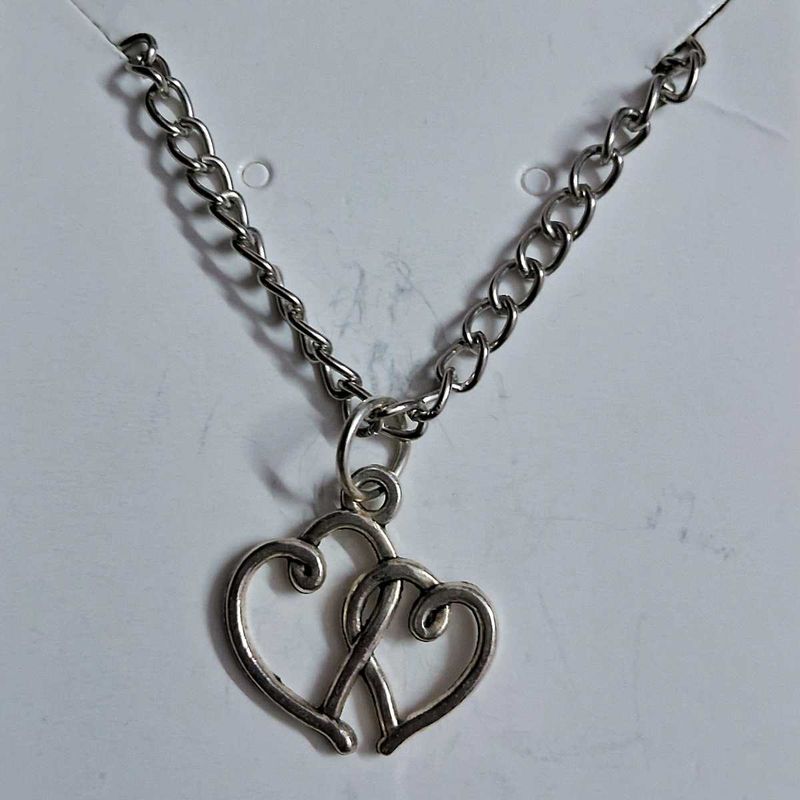 💕 | Silver Tone Double Heart Necklace