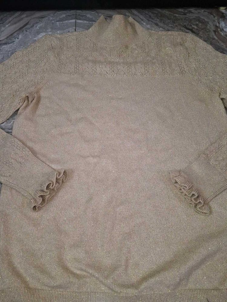 golden woolen top