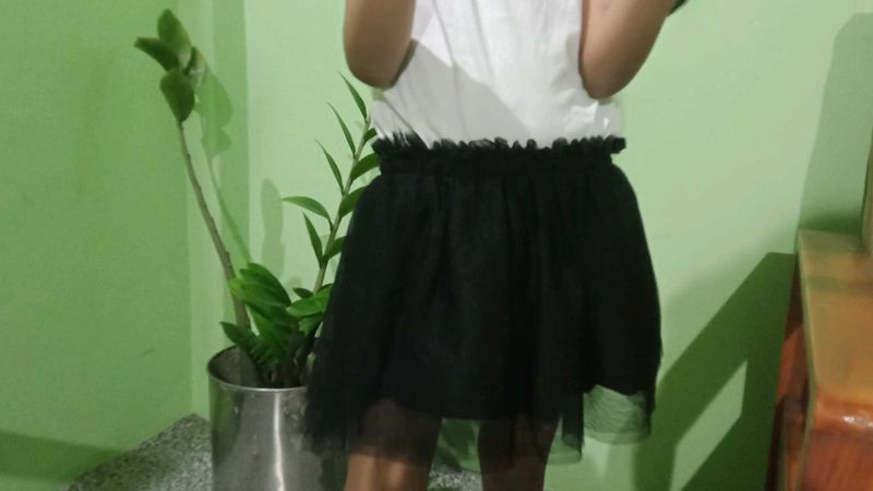Chic Black Tulle Skirt/waist 16 inch.L=24cm
