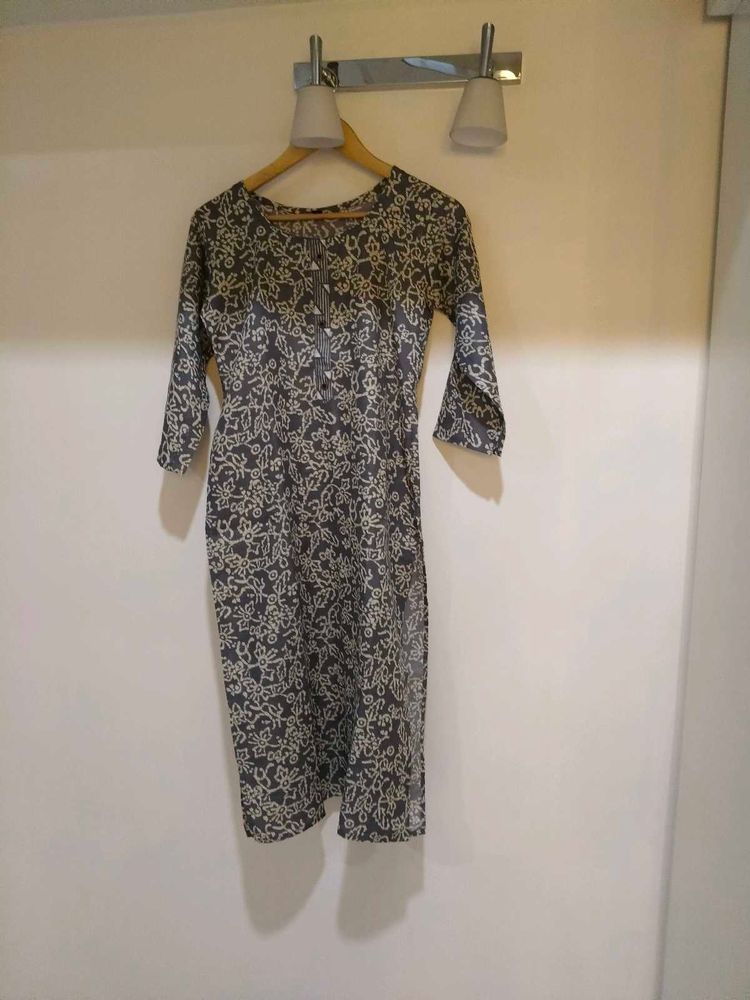 Stylish Grey Floral Print Kurta