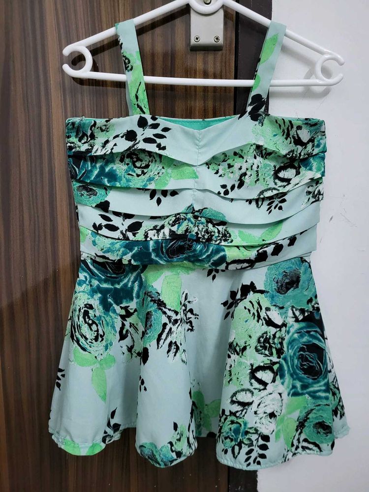 sleeveless peplum top for women