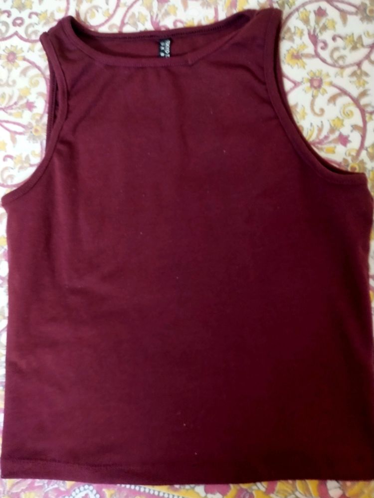 Maroon Sleeveless Crop Top For Women
