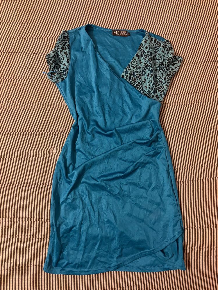 Elegant Teal Blue Wrap Dress with Lace Sleeves