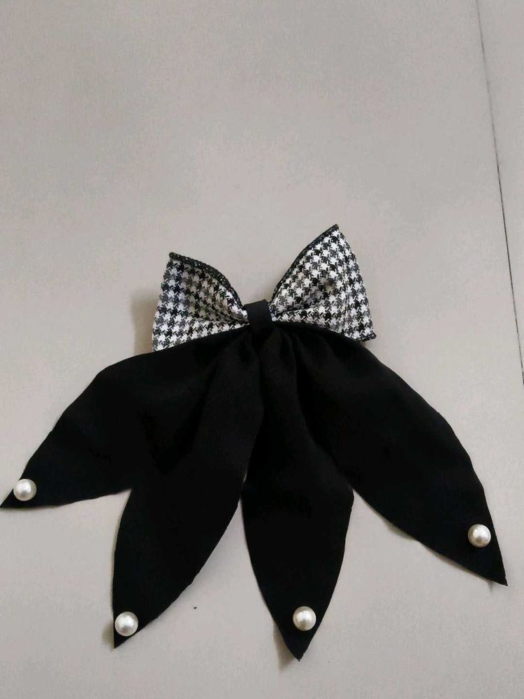 Chic Black &amp; Houndstooth Bow Hair Clip