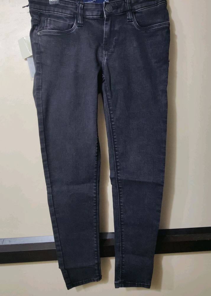 Tokyo Talkies.  Women's Casual Jeans. New With Tag