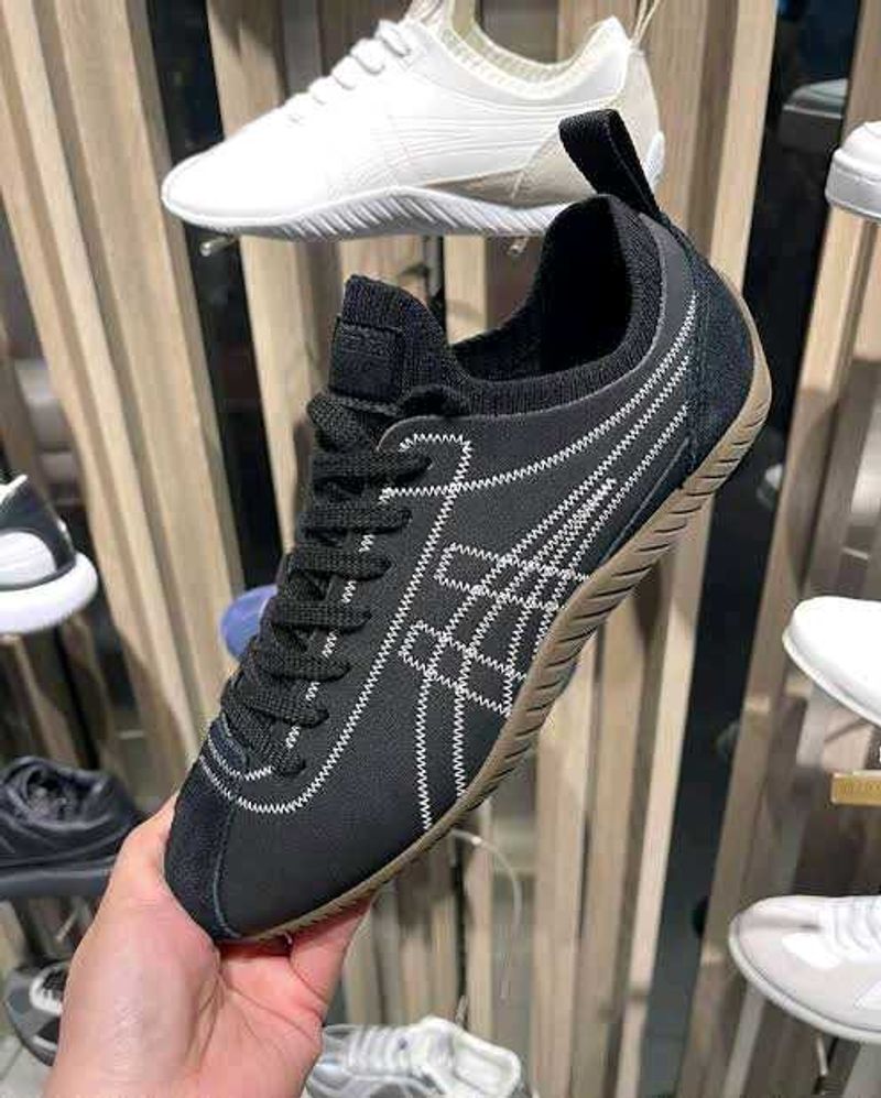 Onitsuka Tiger Sclaw Black White/  Green**