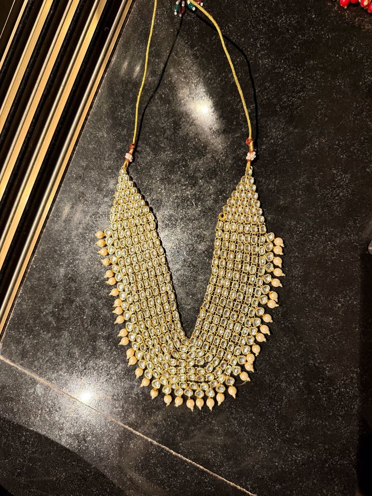 big diamond neckpeice