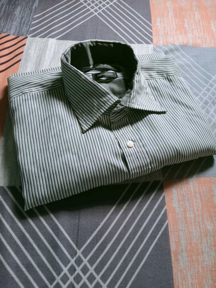 Men's Striped Dress Shirt