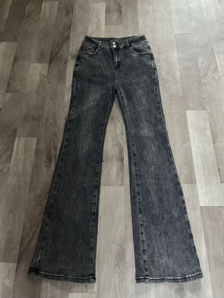Flared Jeans