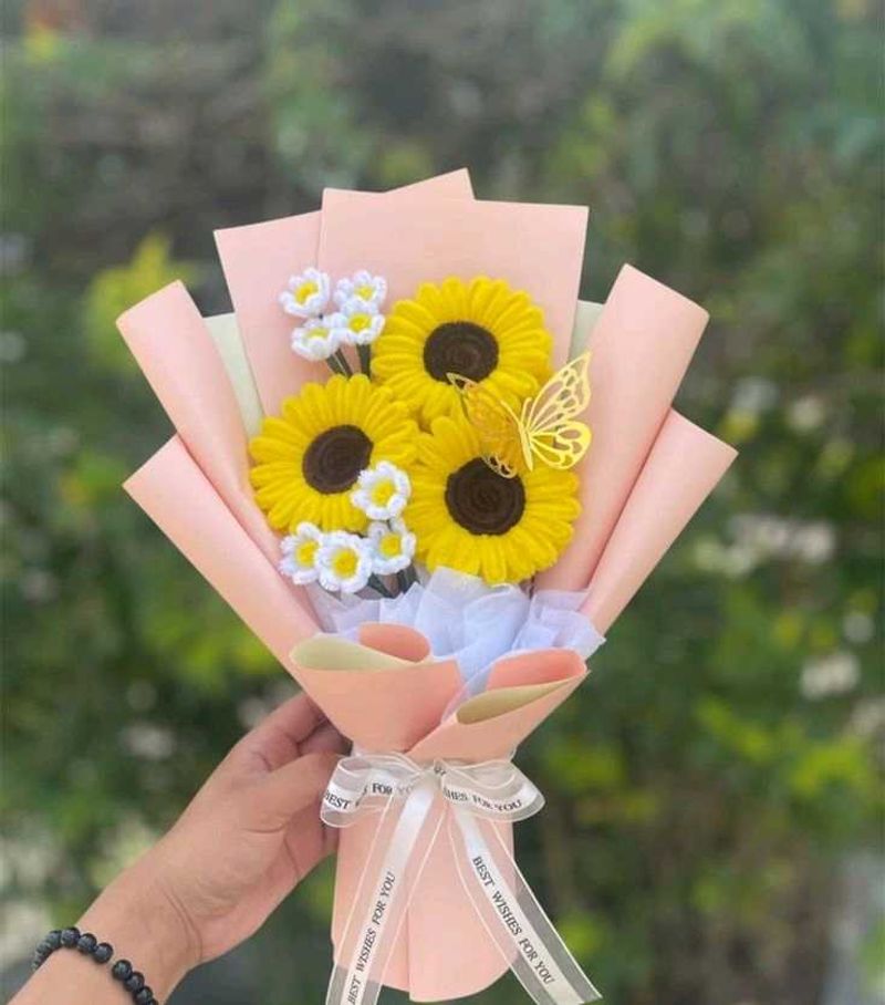 Crocheted Sunflower Bouquet