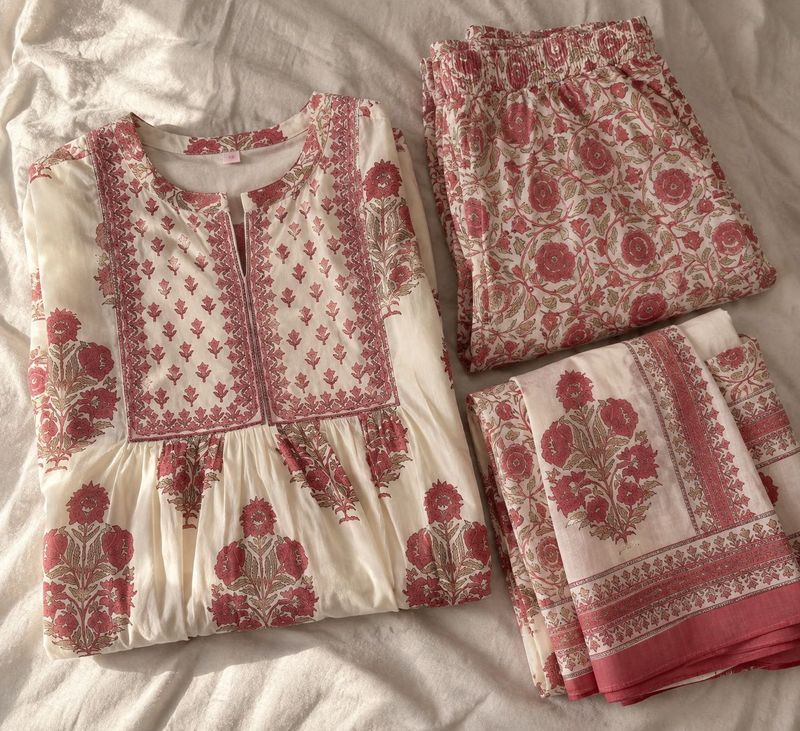 Floral 3 piece Kurta Set