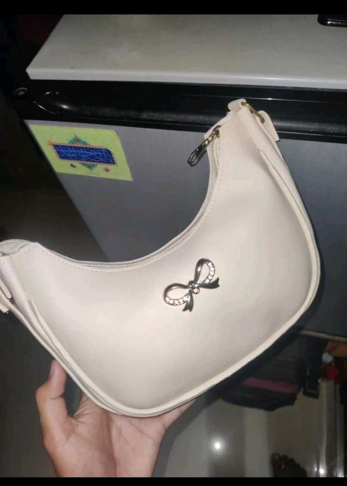 cute pinteresty hand Bag with Bow