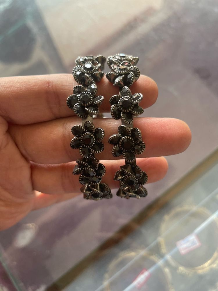Elegant Flower Design Bangles