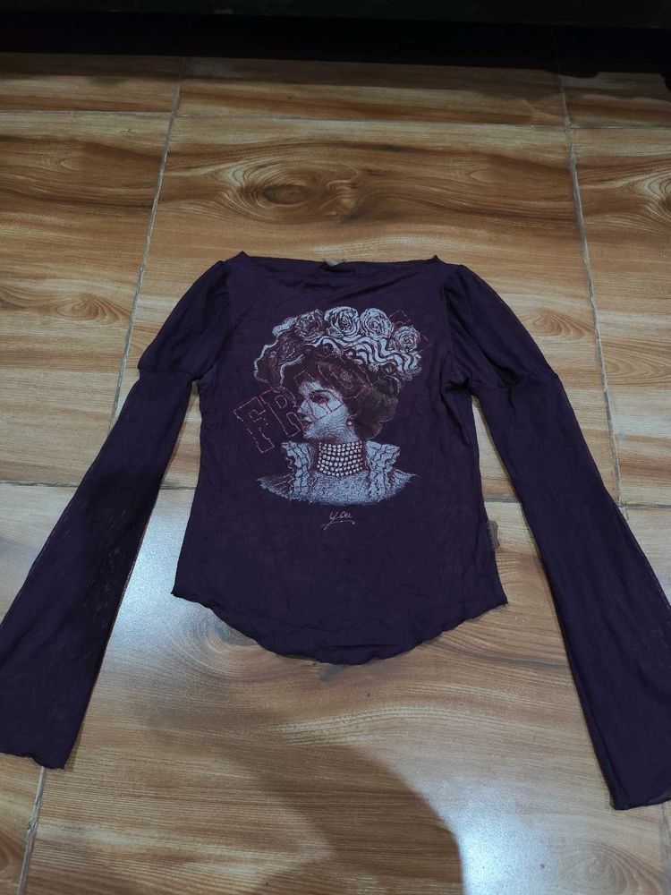 Unique Graphic Print Long Sleeve Top