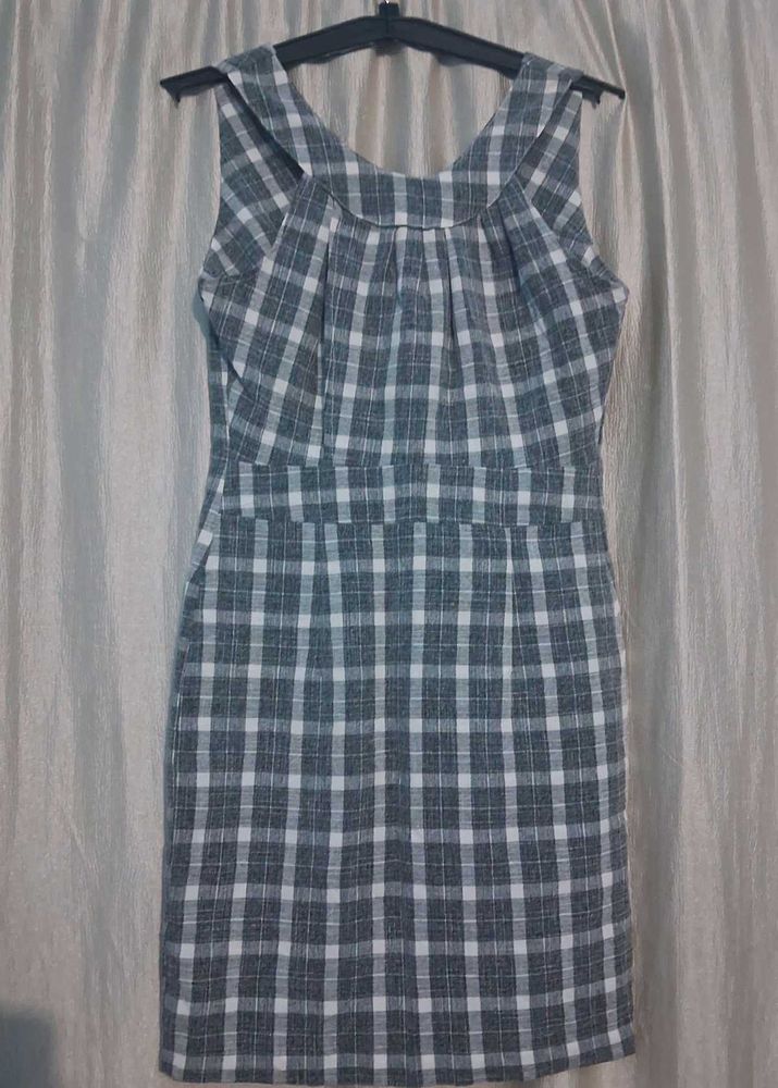 Charming Plaid Sleeveless Dress
