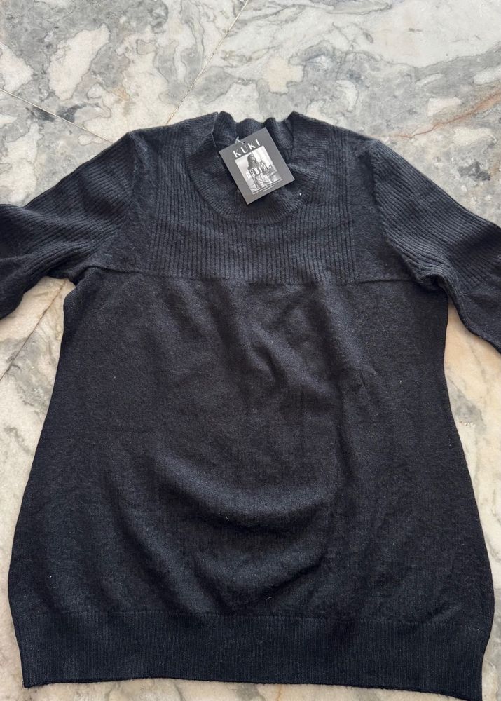 KIKI Women's Black Pullover