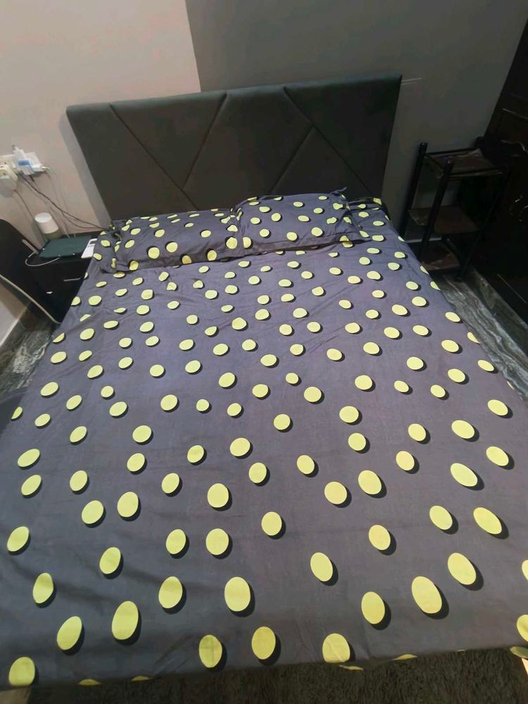 Polka Dots Bedsheet