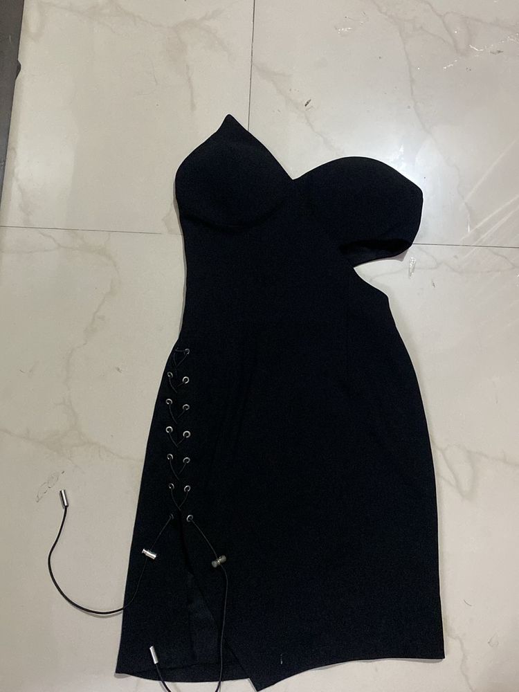 Padded Sweetheart Black Dress